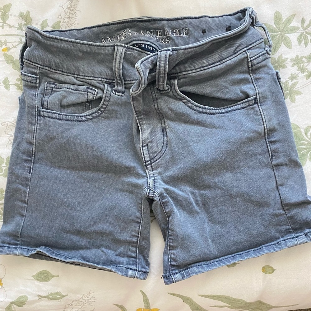 A&E midi shorts